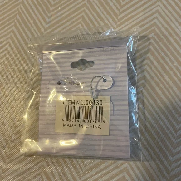 Hope pink cancer ribbon earrings - Picture 2 of 2